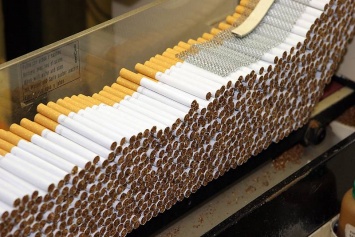 Международные компании грозят закрыть табачные фабрики в Украине