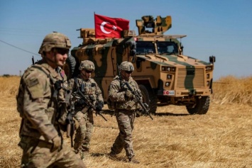 Турция уже перебрасывает свои войска в Сирию