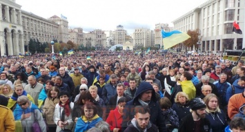 Протесты на Майдане не будут иметь продолжение, пока на них будет Порошенко