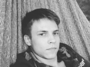 Молодому парню из Мелитополя нужна срочная помощь (ФОТО)
