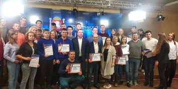 Глава Мининформа Крыма поздравил финалистов конкурса «Цифровой прорыв»