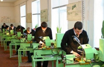 В Украине в ПТУ зачислили больше 100 тысяч абитуриентов