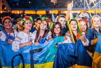 Украинскую молодежь хотят освободить от уплаты налогов
