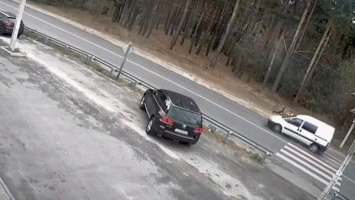Под Киевом водитель авто на "зебре" сбил 9-летнюю девочку: видео момента аварии