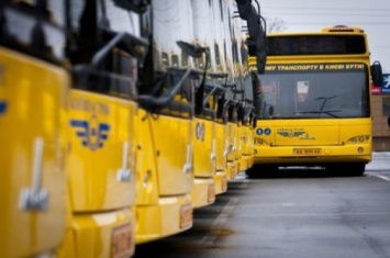 На выходных в Киеве изменят схему движение автобусов и троллейбусов: подробности