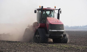 Отмена моратория на продажу земли: чего боятся украинские фермеры