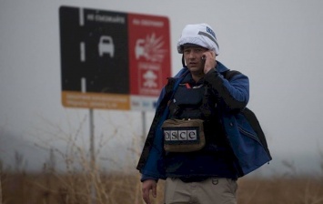 ОБСЕ зафиксировала людей в военной форме без опознавательных знаков в Золотом