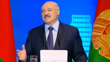 Лукашенко призвал лидеров СНГ поддержать Зеленского перед угрозой свержения