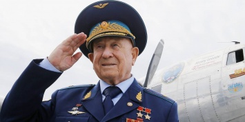Умер советский космонавт, первым побывавший в открытом космосе