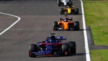 Формула-1: квалификацию Гран-при Японии перенесли на воскресенье из-за тайфуна