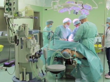 В онкоцентре Санкт-Петербурга прооперировали пациента с раком печени по японской технологии