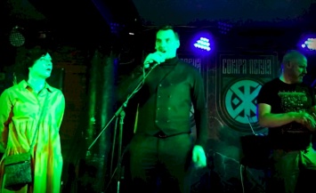 Премьер Гончарук посетил концерт неонацистов "Топор Перуна"