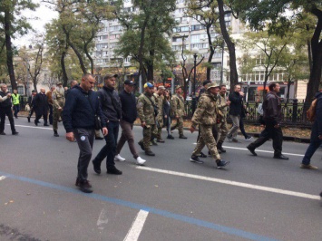 В Украине стартовал первый Марш защитников: фото и видео