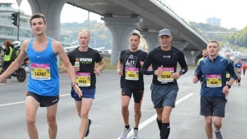 Бердянские легкоатлеты приняли участие в Киевском марафоне