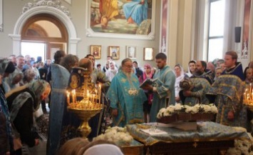 В храме Покрова Пресвятой Богородицы состоялось праздничное богослужение