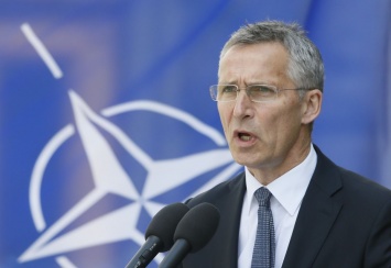 Столтенберг призвал НАТО больше помогать Украине