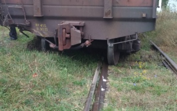 В Одесской области столкнулись трактор и грузовой поезд