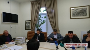 Николаевский губернатор пришел на комиссию горсовета вместе с Глебом Головченко