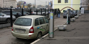 Власти Москвы предложили отменить транспортный налог для электрокаров