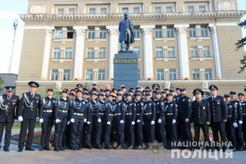 Криворожские первокурсники ДЮИ принесли присягу сотрудников Нацполиции Украины