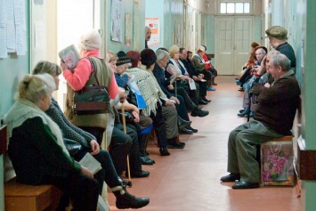 В Раде рассказали, когда медицина станет страховой: решение взбесило украинцев