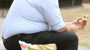 Избыточный вес повышает риск рака до 70%, - исследование