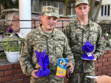 Бердянские студенты и морские пехотинцы провели военно-патриотический праздник