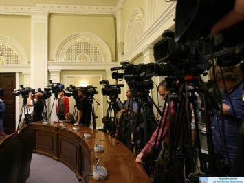 Рада приняла закон Зеленского о перезагрузке Верховного Суда Украины