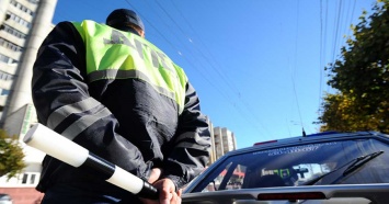 Гонщик разбил пять припаркованных машин на Луначарского