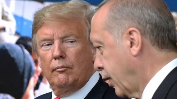 Трамп направил письмо Эрдогану с призывом не вторгаться в Сирию