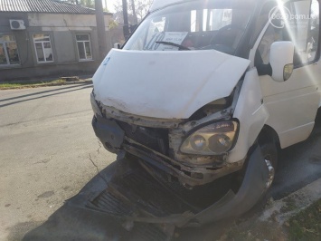 Подробности ДТП. В аварии с маршруткой в Мариуполе пострадало 6 человек