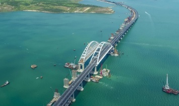 Минтранс определил запретные для плавания районы возле Крымского моста
