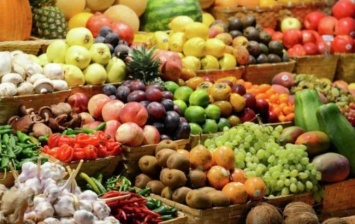 Украинцы потребляют вдвое меньше рекомендованного объема овощей и на 30% меньше фруктов и ягод