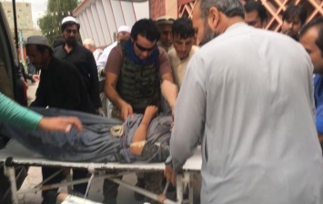 В Афганистане увеличилось число погибших при взрывах у мечети