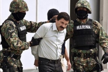 Мексиканский картель устроил уличные бои после задержания сына наркобарона "Коротышки