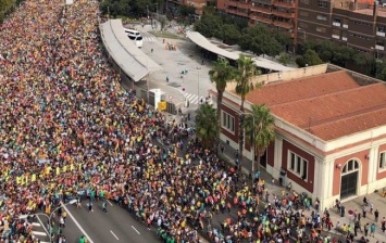 Протесты в Барселоне: на улицы вышли более полумиллиона человек