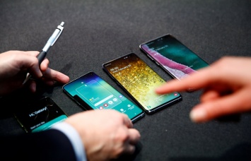 Galaxy S10 можно разблокировать любым пальцем - Samsung