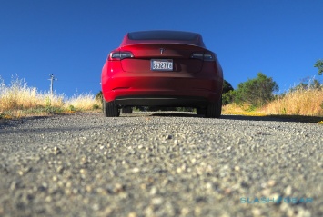 Электромобиль Tesla Model 3 становится дороже