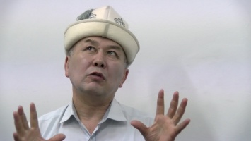 В Киргизии затеяли экспертизу бога и президента вселенной