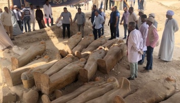 Археологи обнаружили в Египте 30 саркофагов с мумиями