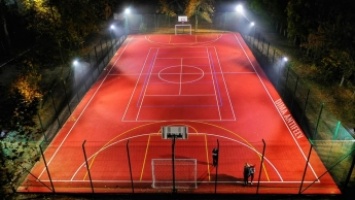 В Мелитополе спорт выводят во дворы - так шикарно выглядит новая площадка (фото)