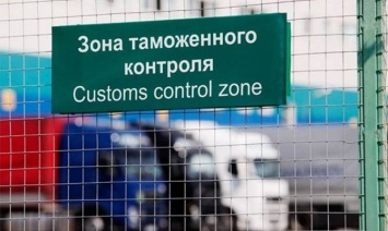 В рейсовом автобусе на границе с Польшей обнаружили более двух тонн контрабандных продуктов