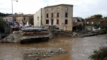 В четырех департаментах Франции введен повышенный уровень тревоги из-за угрозы наводнения