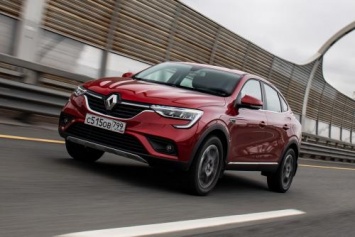 На лицо прекрасная, скучная внутри: Достойна ли внимания Renault Arkana - блогер