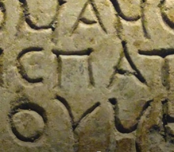Искусственный интеллект научился расшифровывать поврежденные тексты на древнегреческих табличках