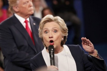 "Не будь ху*м": Клинтон поразительно высмеяла Трампа, опустив СССР