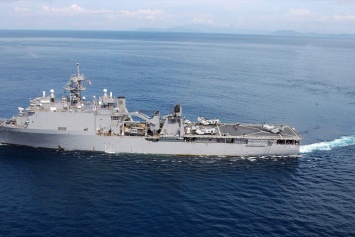 Корабль ВМС США оснастят первым боевым лазером