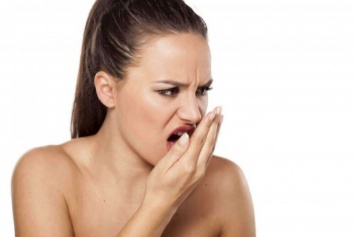 Эксперты назвали основные причины появления неприятного запаха изо рта
