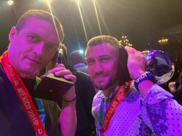 Ломаченко и Усик получили специальные награды от WBC
