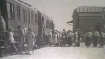 Никополь индустриальный: трудовой поезд более двадцати лет доставлял рабочих к Южнотрубному заводу, часть I